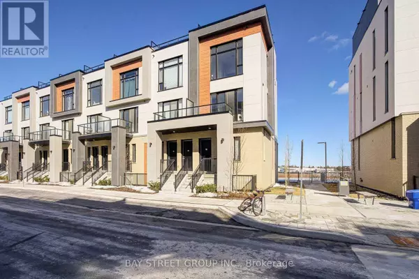 7 Steckley House LN #602, Richmond Hill, ON L4S0N1
