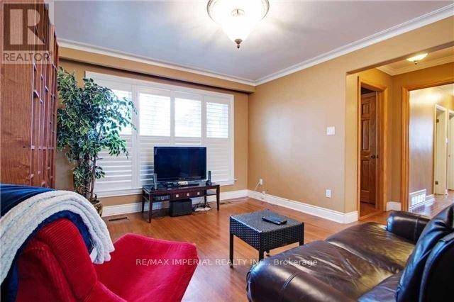 Richmond Hill (harding), ON L4C1R7,445 PALISER CRESCENT N