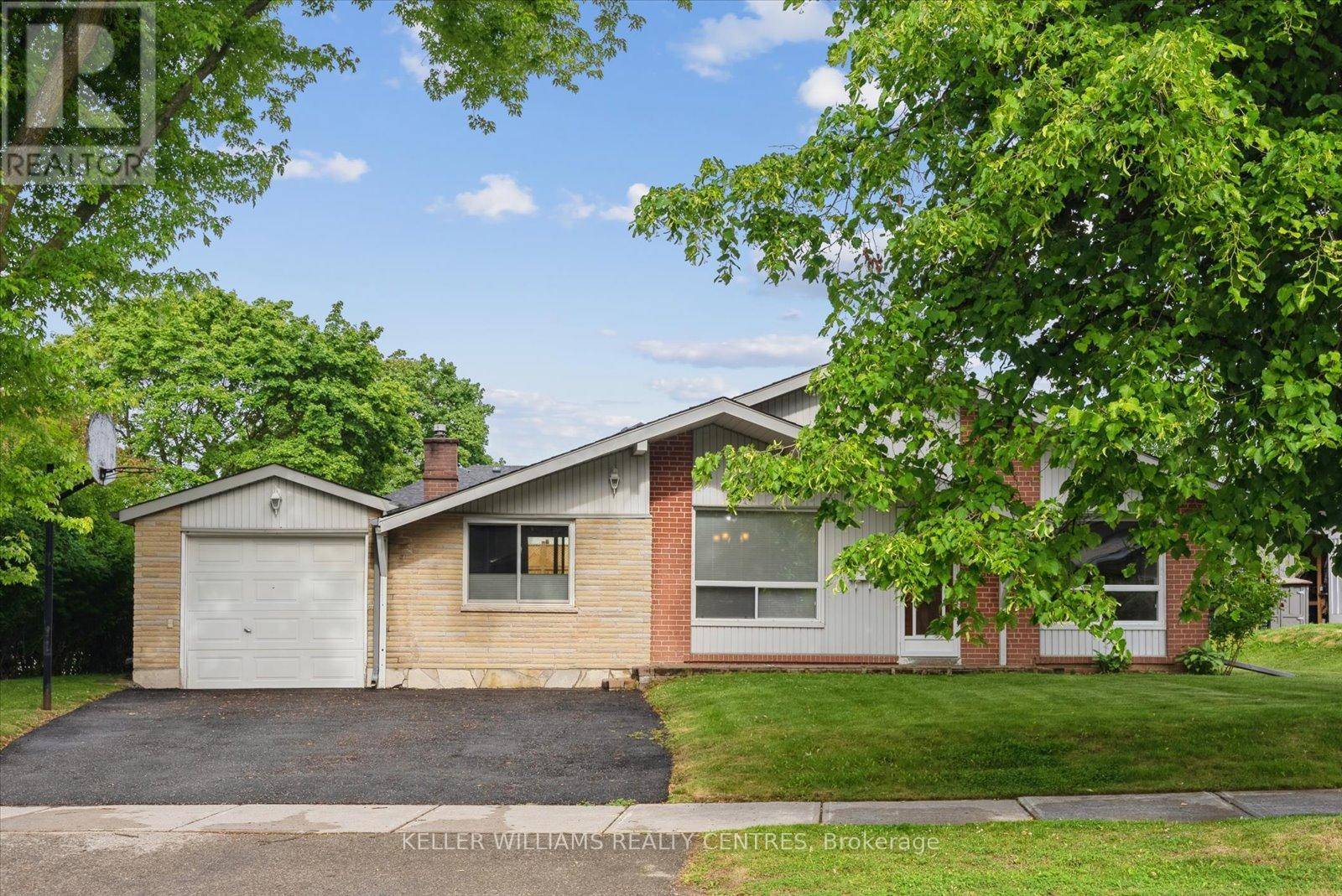29 SEATON DRIVE, Aurora (aurora Highlands), ON L4G2J9