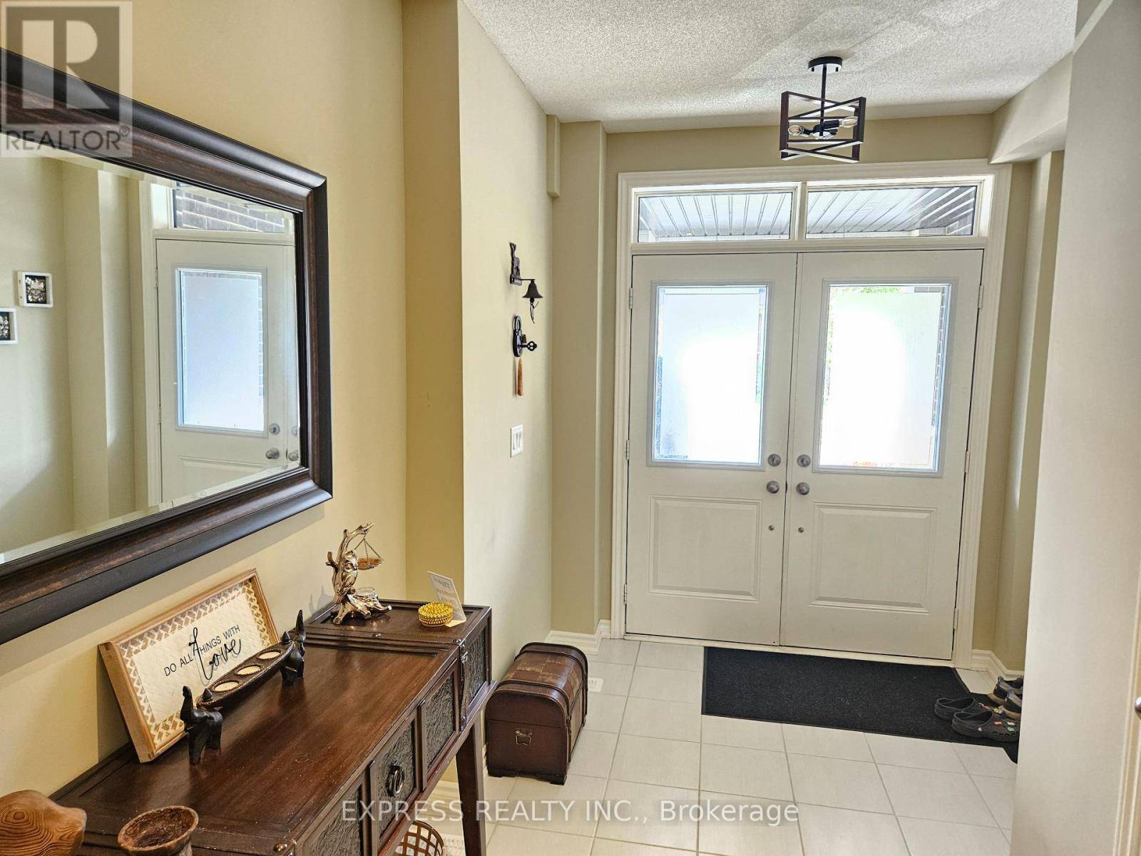 Vaughan (kleinburg), ON L4H5G2,279 MOODY DRIVE