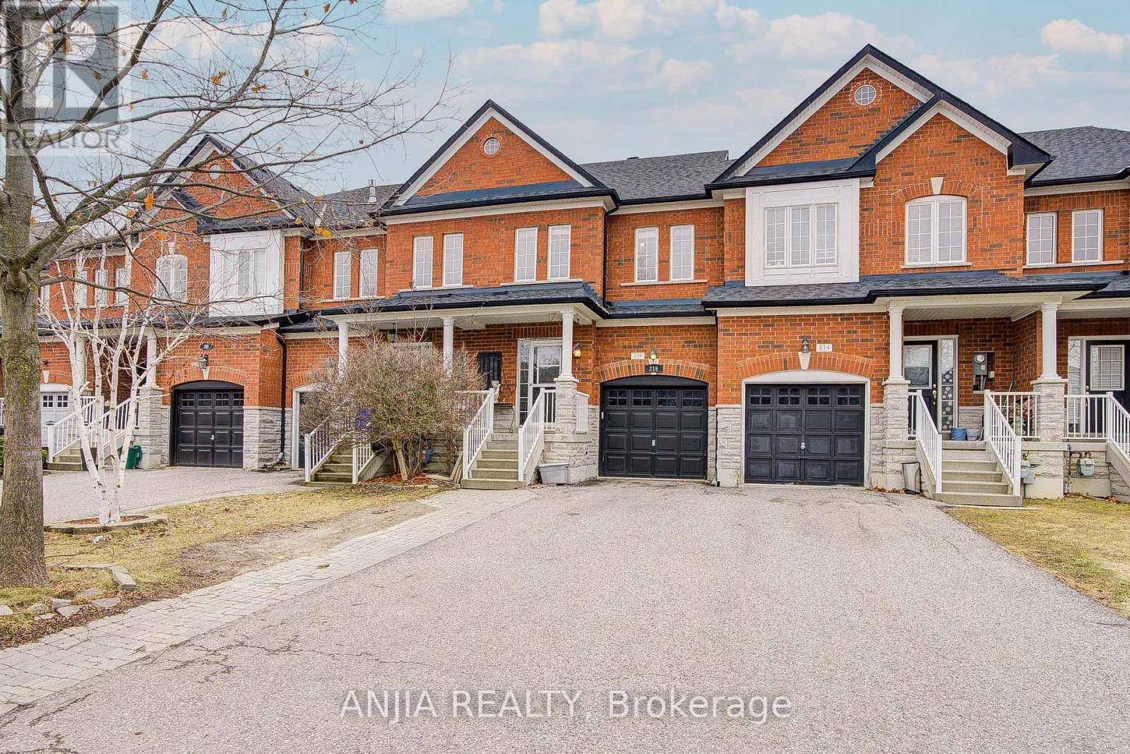 Aurora, ON L4G0B8,216 ZOKOL DRIVE