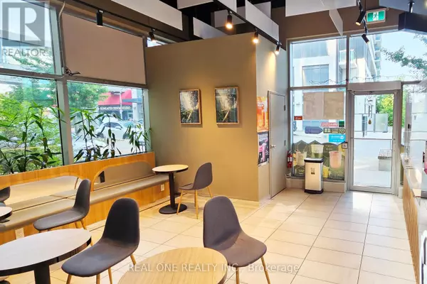 Markham (thornhill), ON L3T0C8,7163 Yonge ST #101