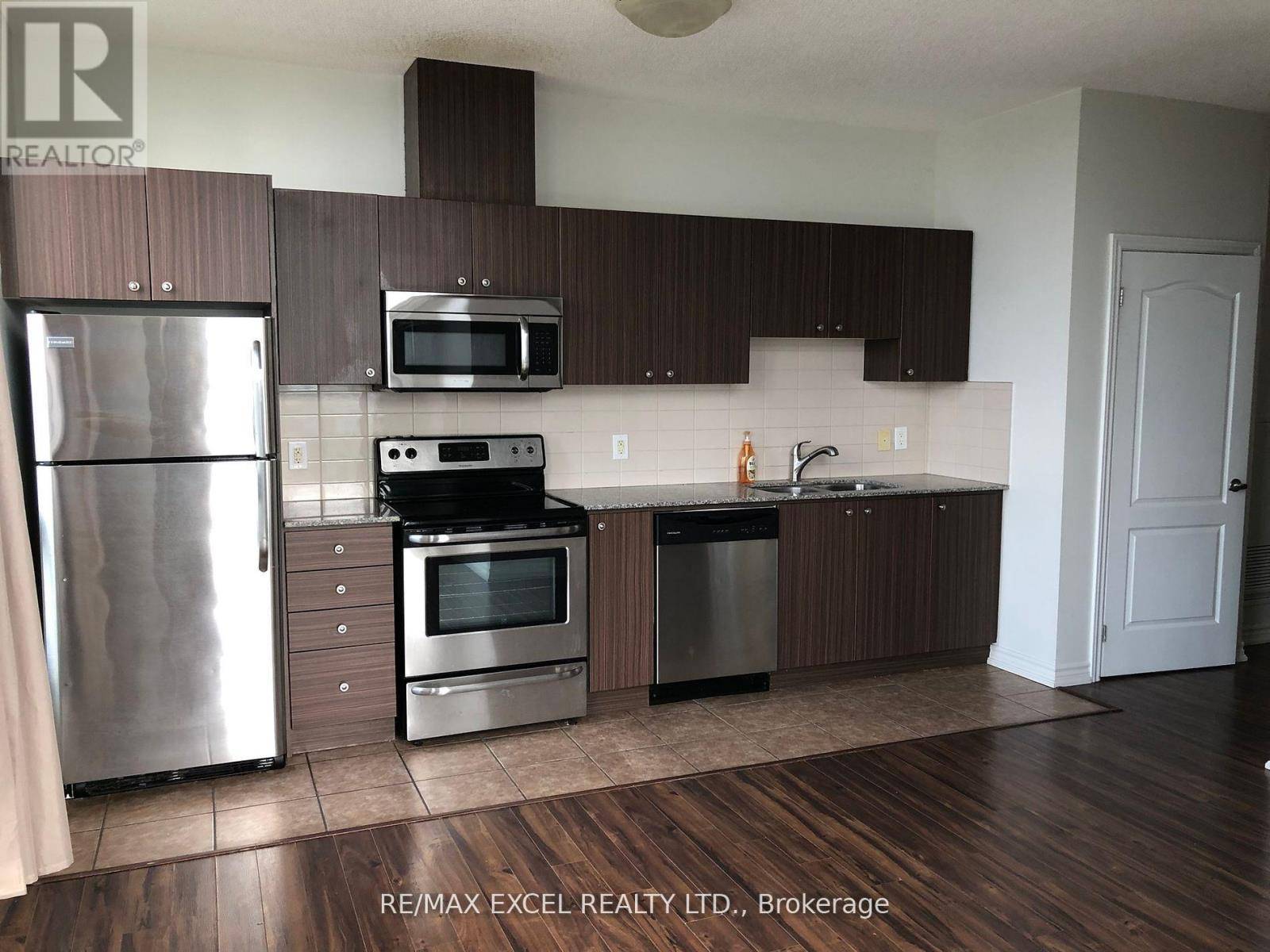 Markham (village Green-south Unionville), ON L3R5W7,8323 Kennedy RD #1122