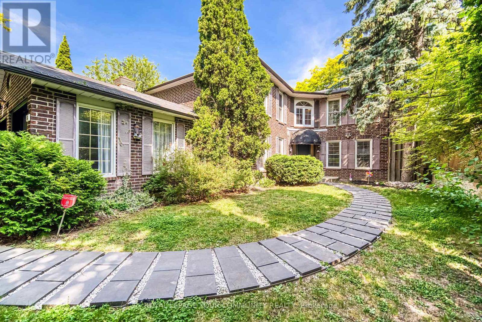 14 JULIA STREET, Markham (thornhill), ON L3T4R9