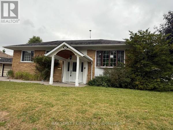Richmond Hill (crosby), ON L4C3H7,126 CASCADE CIRCLE