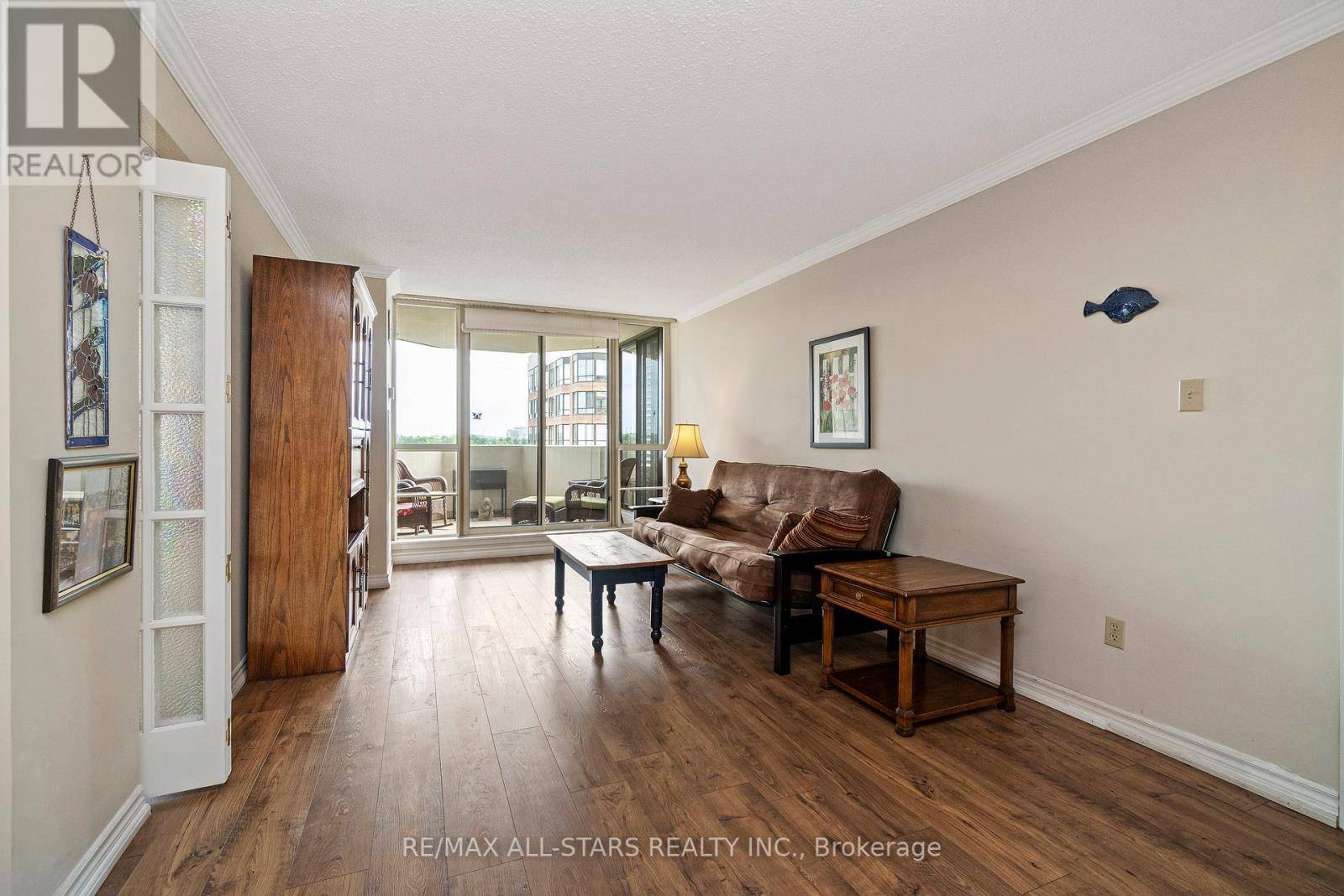 Markham (markville), ON L3R8H4,25 Austin DR #822