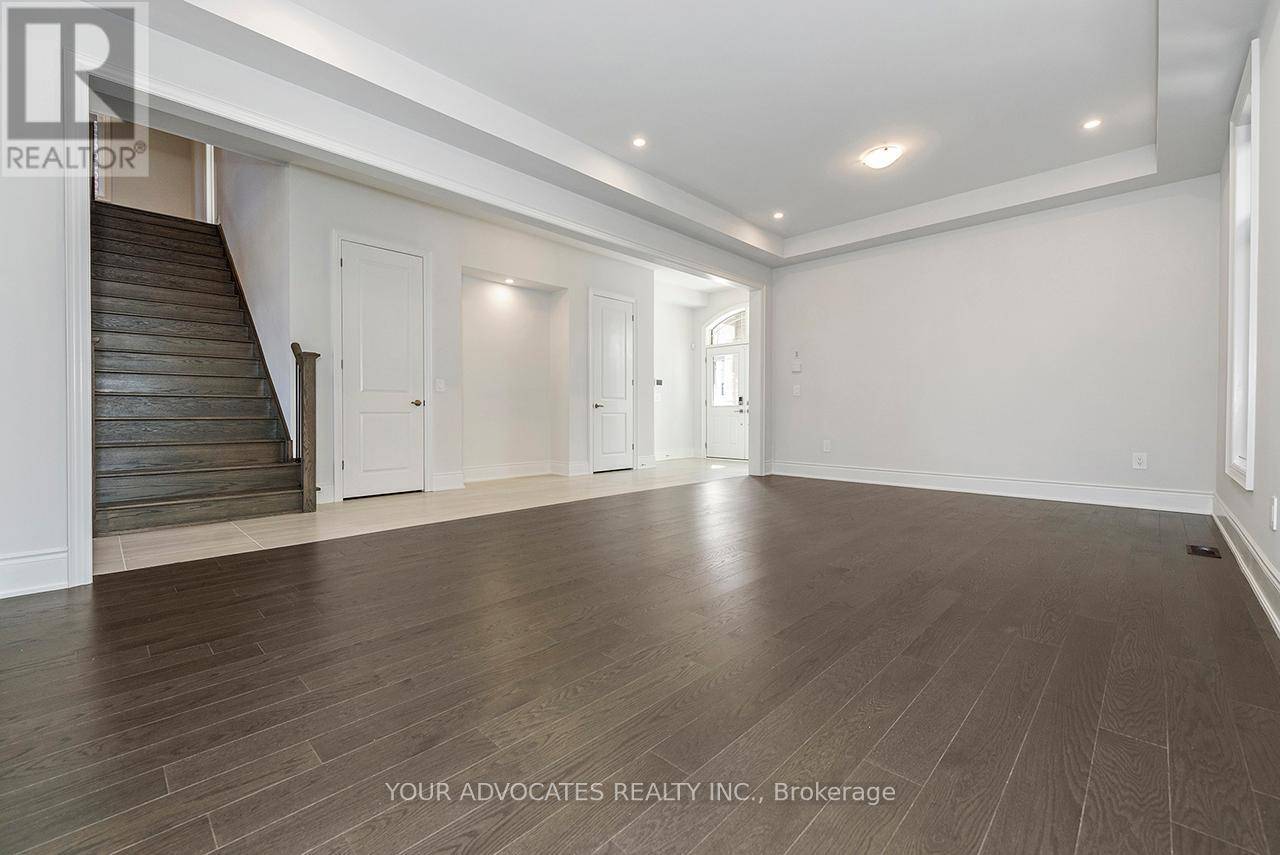 Bradford West Gwillimbury (bond Head), ON L3Z4M9,130 ROWE STREET