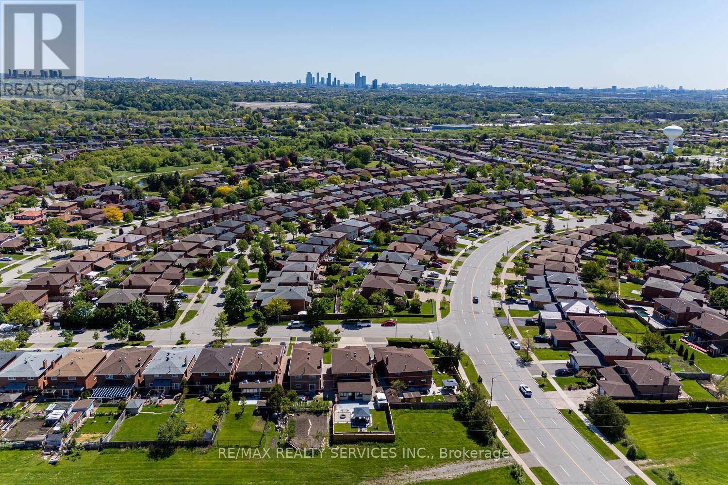 Vaughan (west Woodbridge), ON L4L6N6,10 GOLD FINCH PLACE