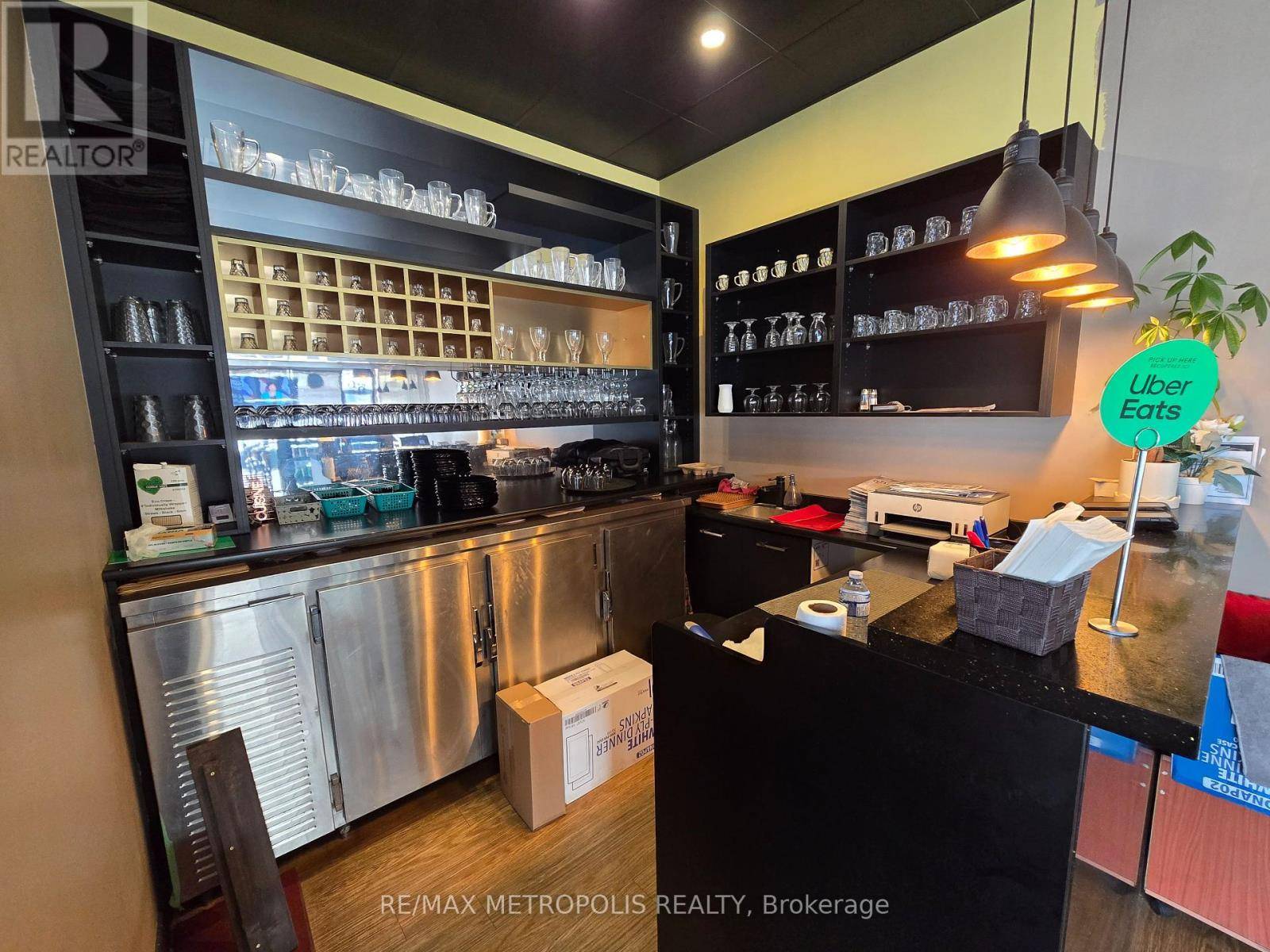 Newmarket (bristol-london), ON L3Y8C9,18025 Yonge ST #1