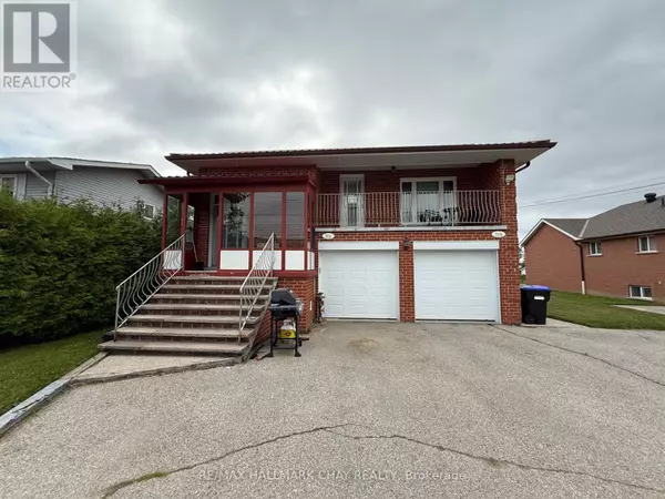 Innisfil, ON L0L1C0,893B Frederick ST #B