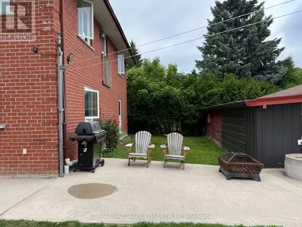 Innisfil, ON L0L1C0,893B Frederick ST #B