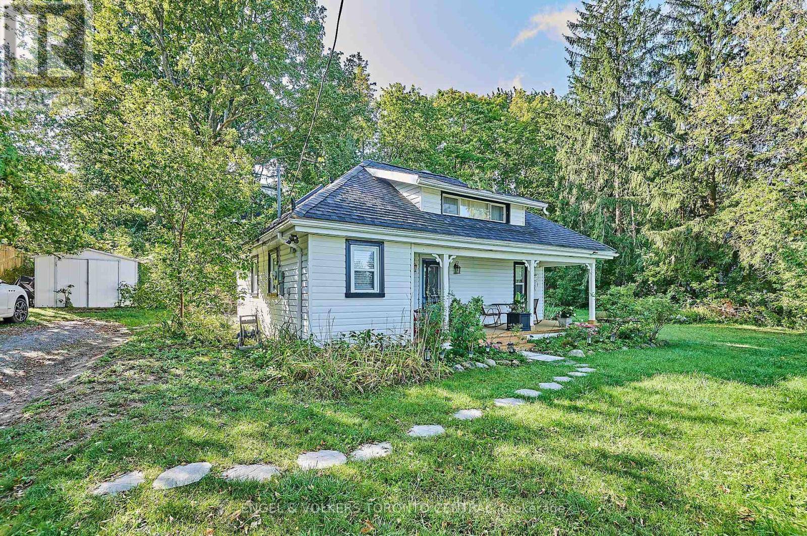 Whitchurch-stouffville (stouffville), ON L4A2Y9,5907/5901 LAKESHORE ROAD