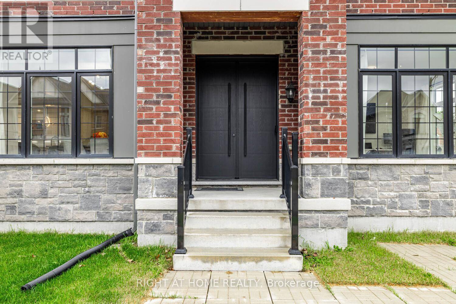 Vaughan (kleinburg), ON L4H5C4,236 BELLEFOND STREET