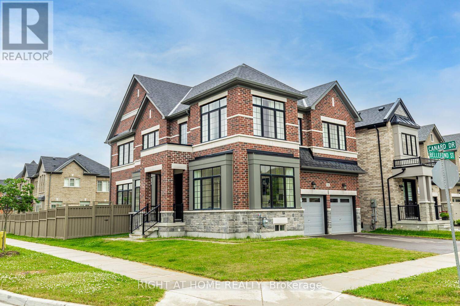 Vaughan (kleinburg), ON L4H5C4,236 BELLEFOND STREET