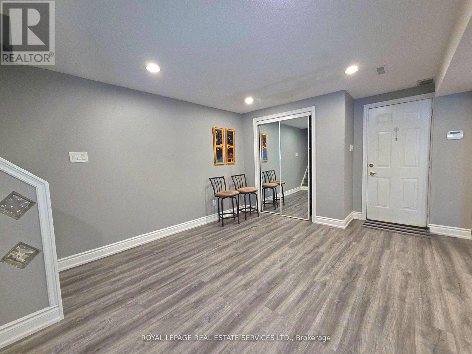 Vaughan (west Woodbridge), ON L4L5H1,20 Presidential ST #Lower