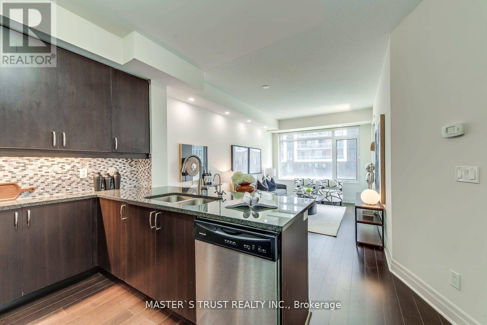 Markham (unionville), ON L6G0E3,8110 Birchmount RD #513