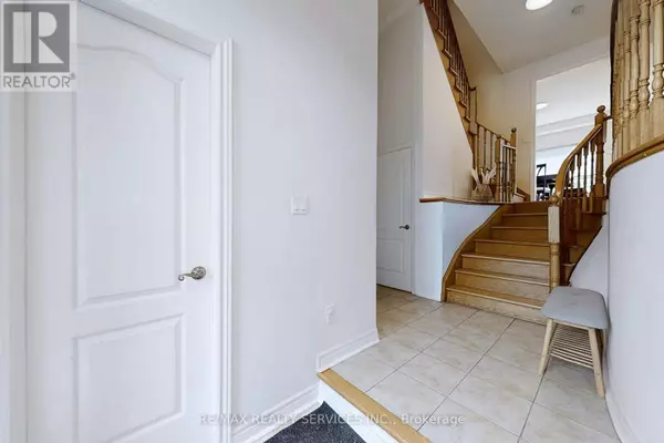 Vaughan (vellore Village), ON L6A3H2,295 JOHN DEISMAN BOULEVARD