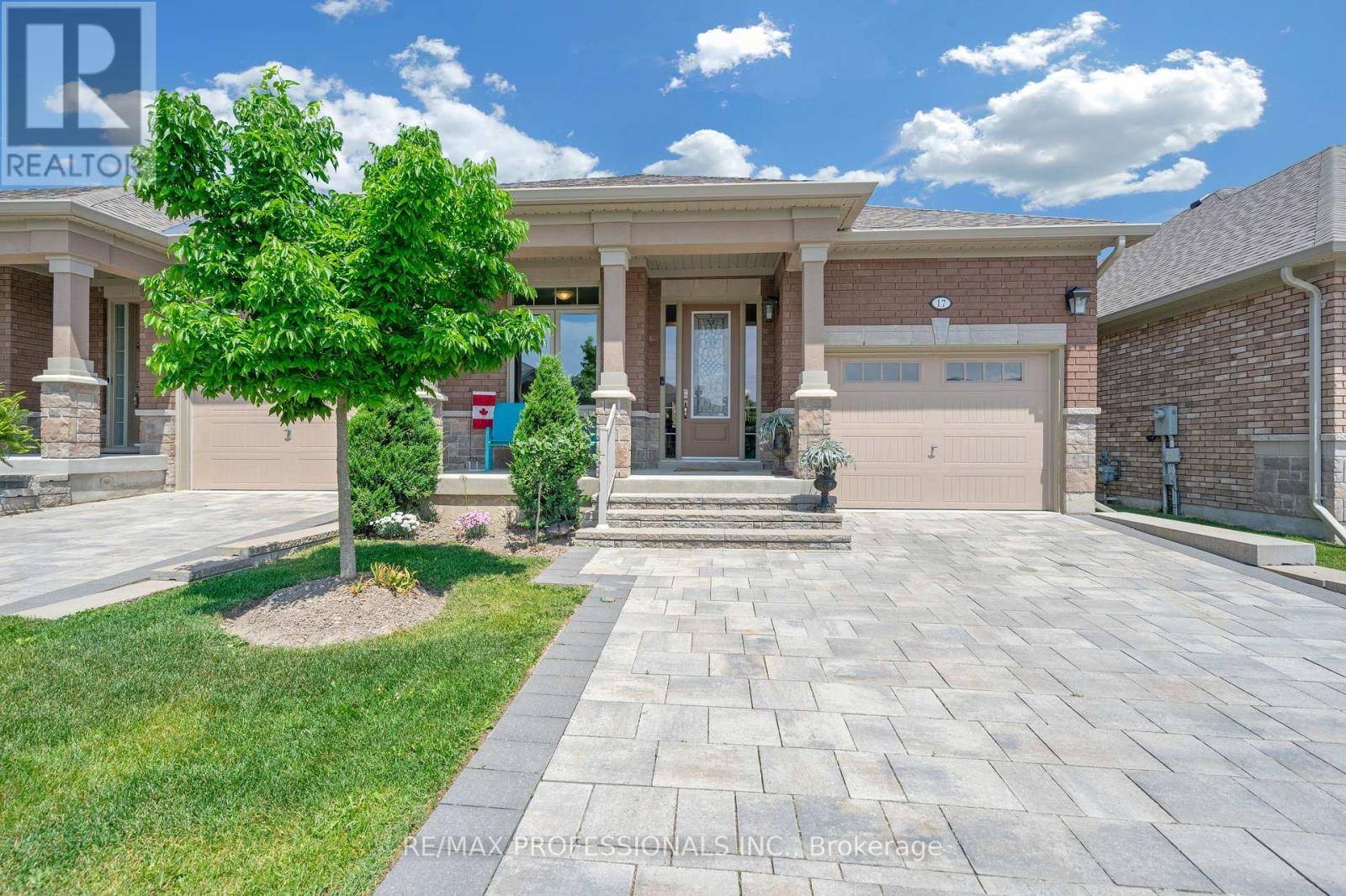17 ASSUNTA GARDEN, New Tecumseth, ON L9R0V2