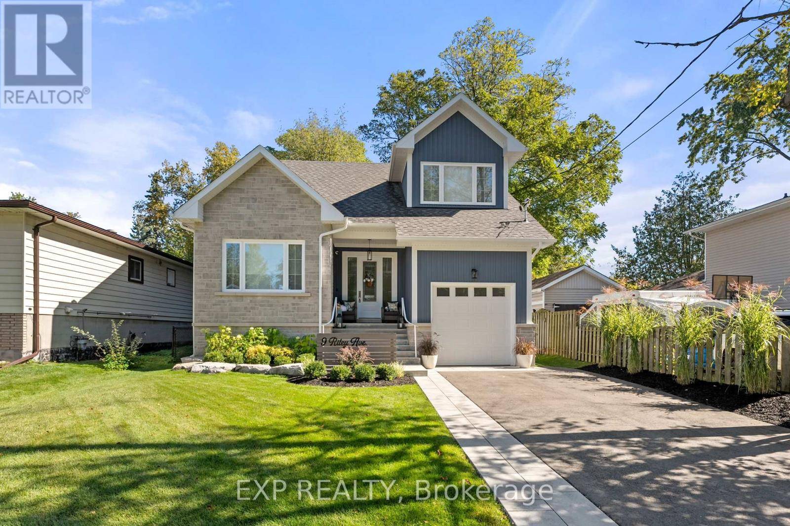 9 RILEY AVENUE, Georgina (sutton & Jackson's Point), ON L0E1L0