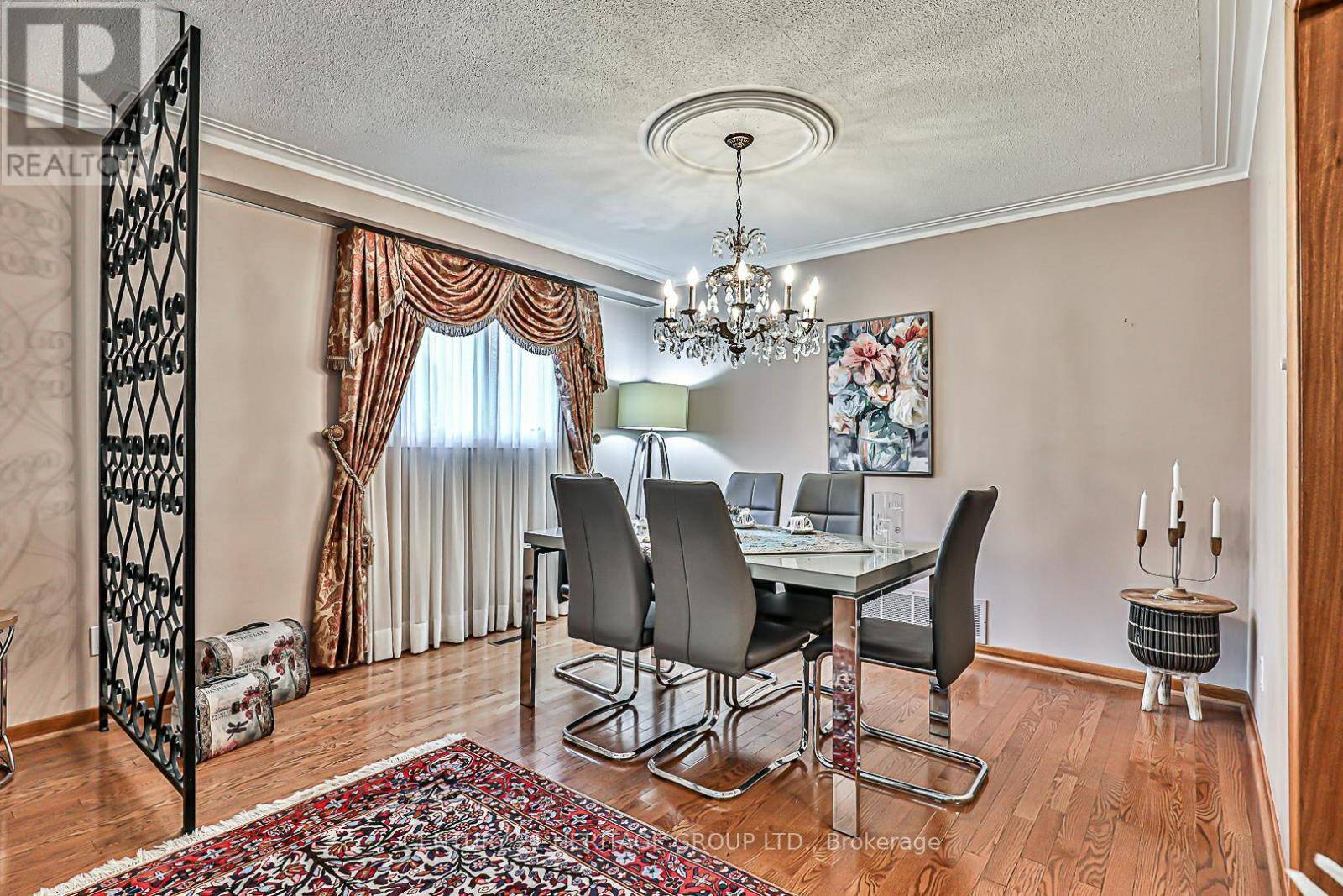 Richmond Hill (north Richvale), ON L4C3T8,40 WELDRICK ROAD W