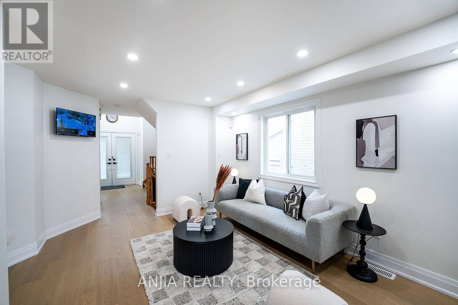 Markham (village Green-south Unionville), ON L3R1K1,262 HELEN AVENUE