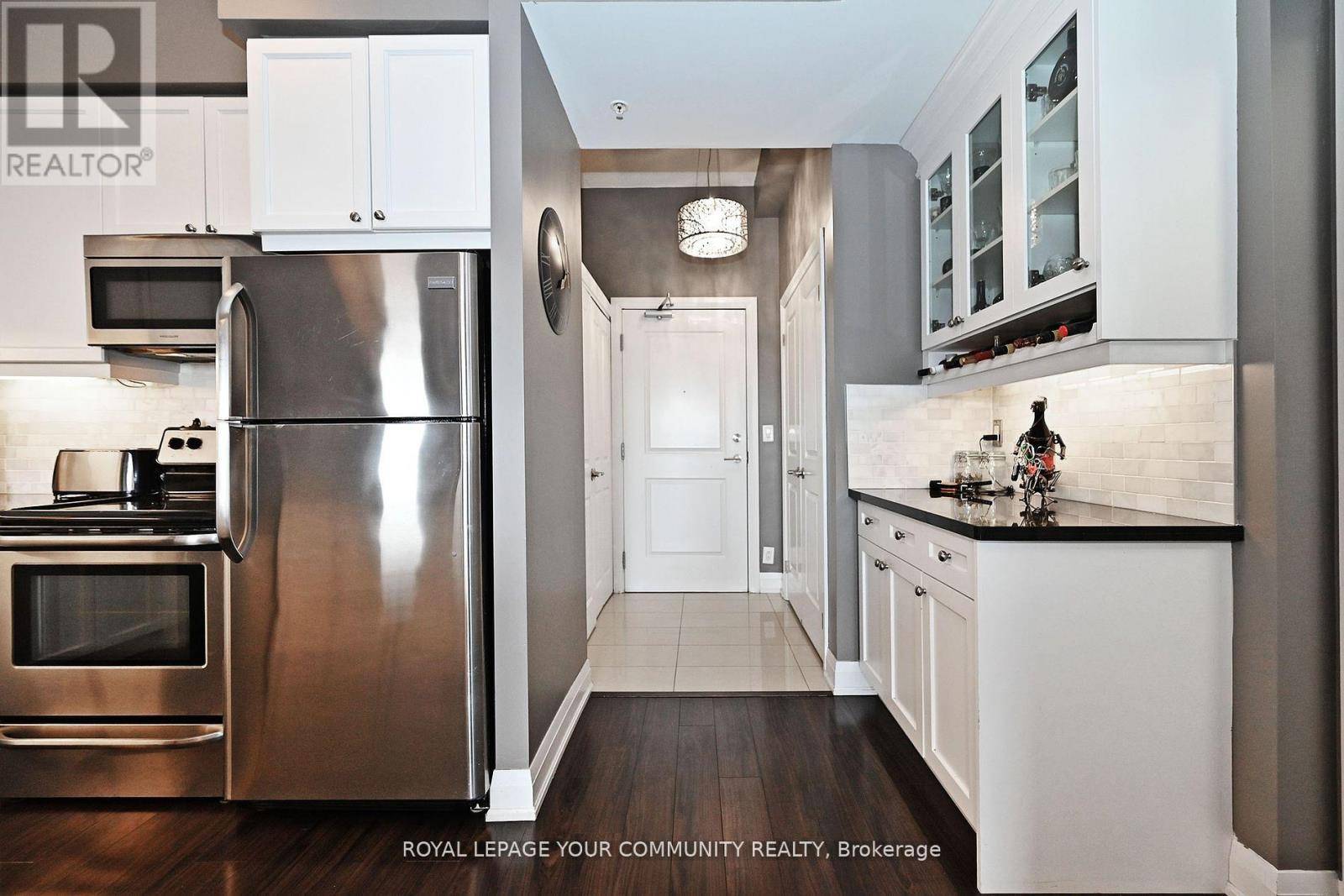 Vaughan (vaughan Grove), ON L4L8C3,12 Woodstream BLVD #1018