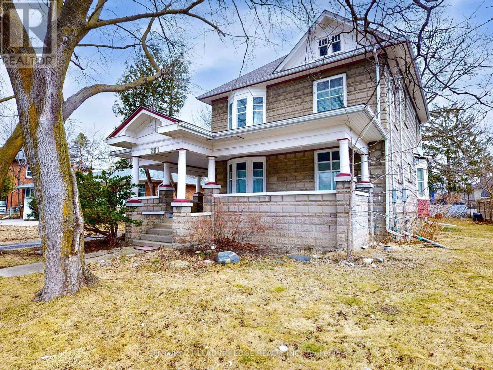 Markham (old Markham Village), ON L3P1Y6,261 MAIN STREET N