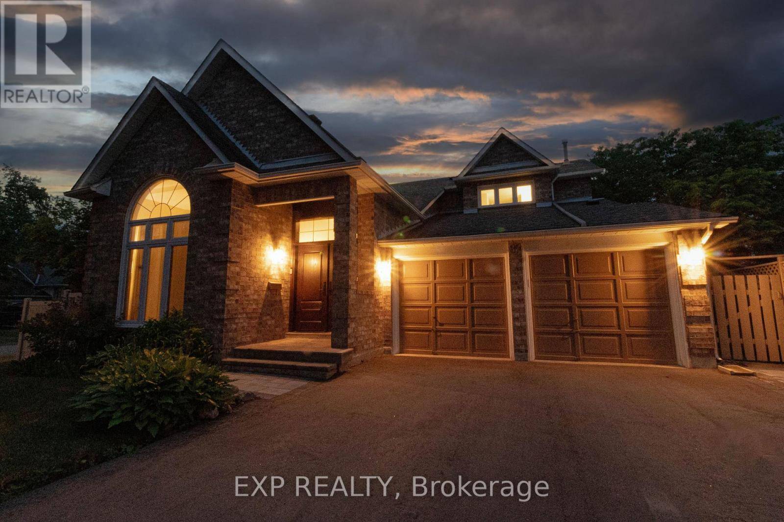 East Gwillimbury (mt Albert), ON L0G1M0,87 ROYAL AMBER CRESCENT