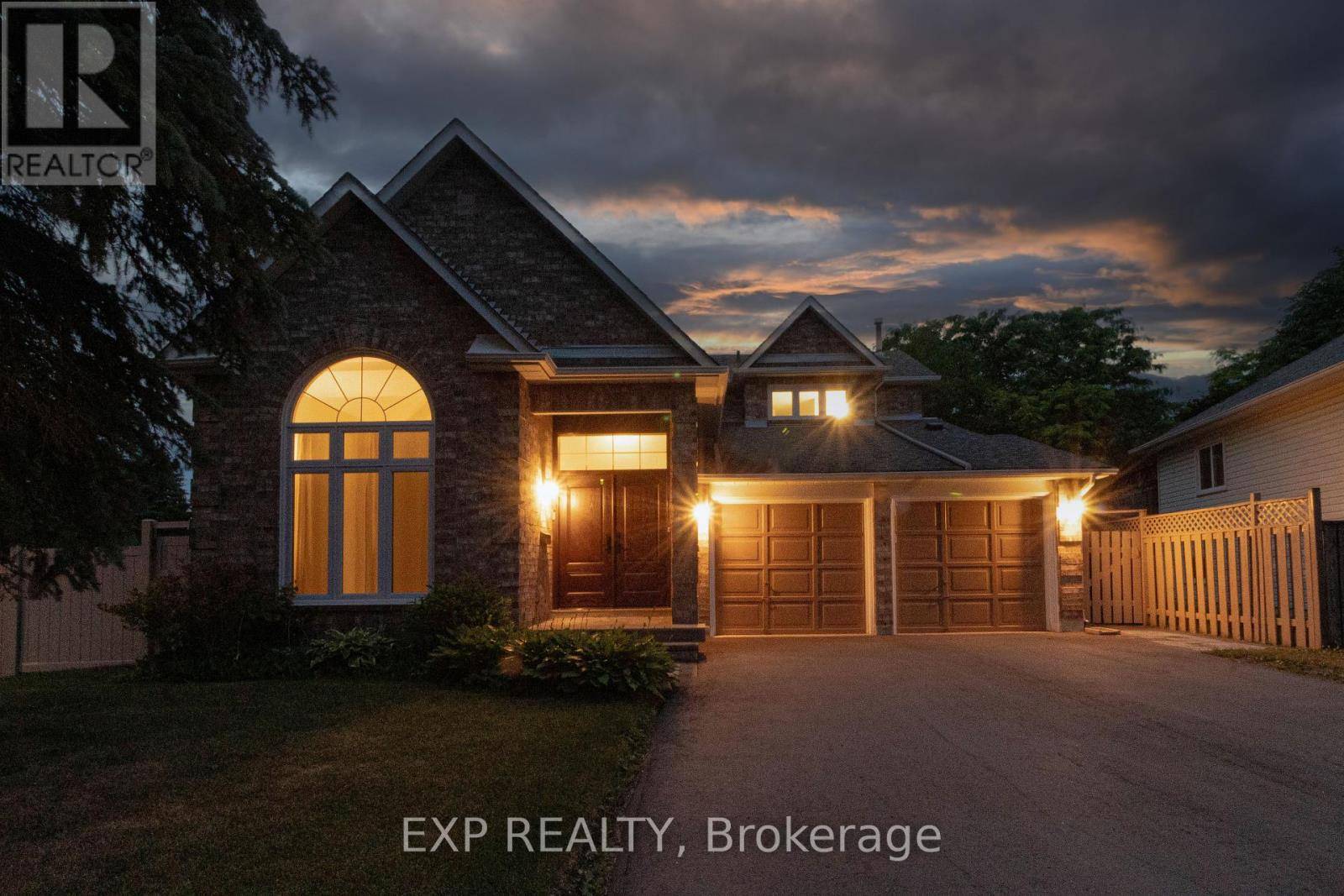 East Gwillimbury (mt Albert), ON L0G1M0,87 ROYAL AMBER CRESCENT