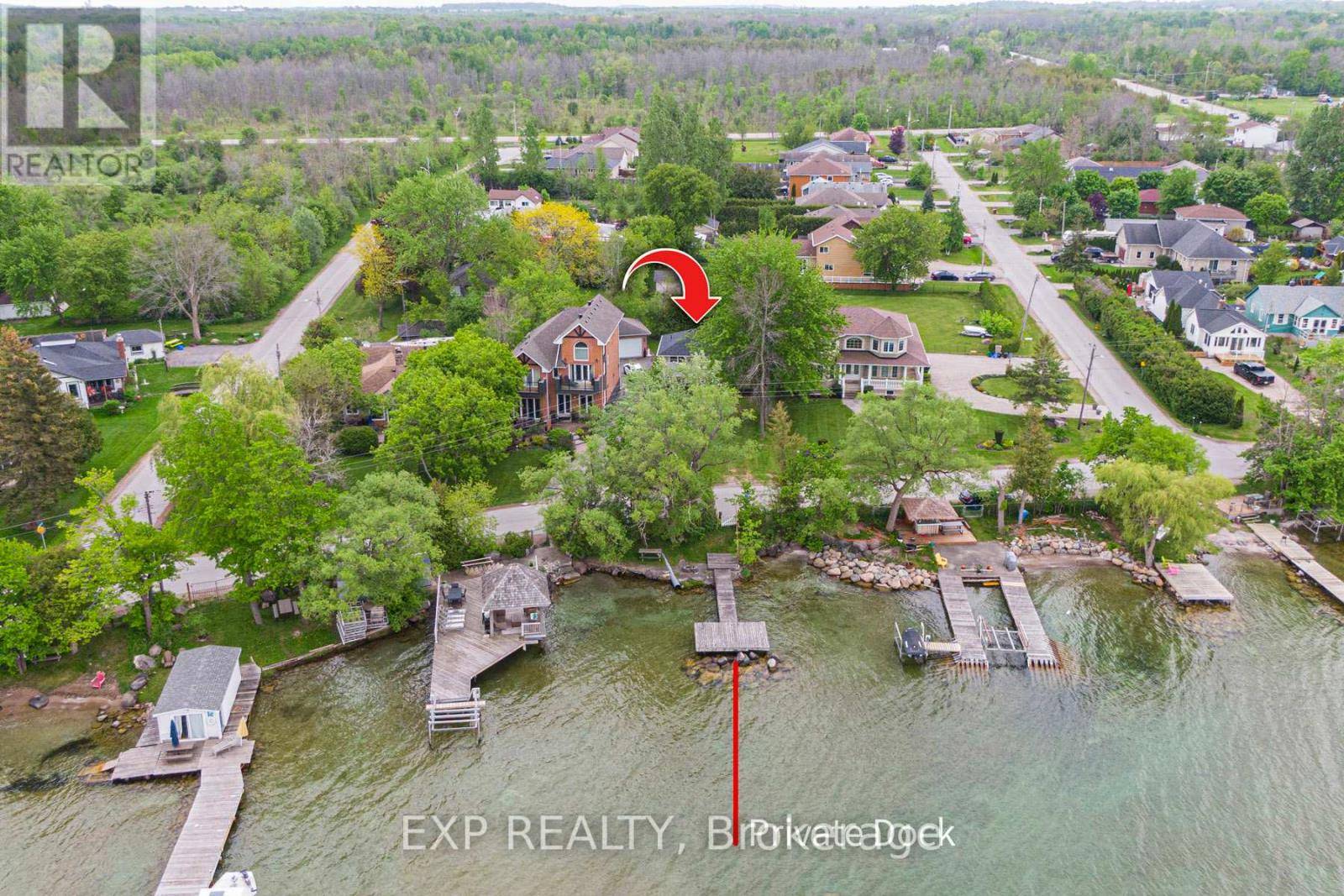 Georgina (historic Lakeshore Communities), ON L4P3E9,17 LAKE DRIVE E