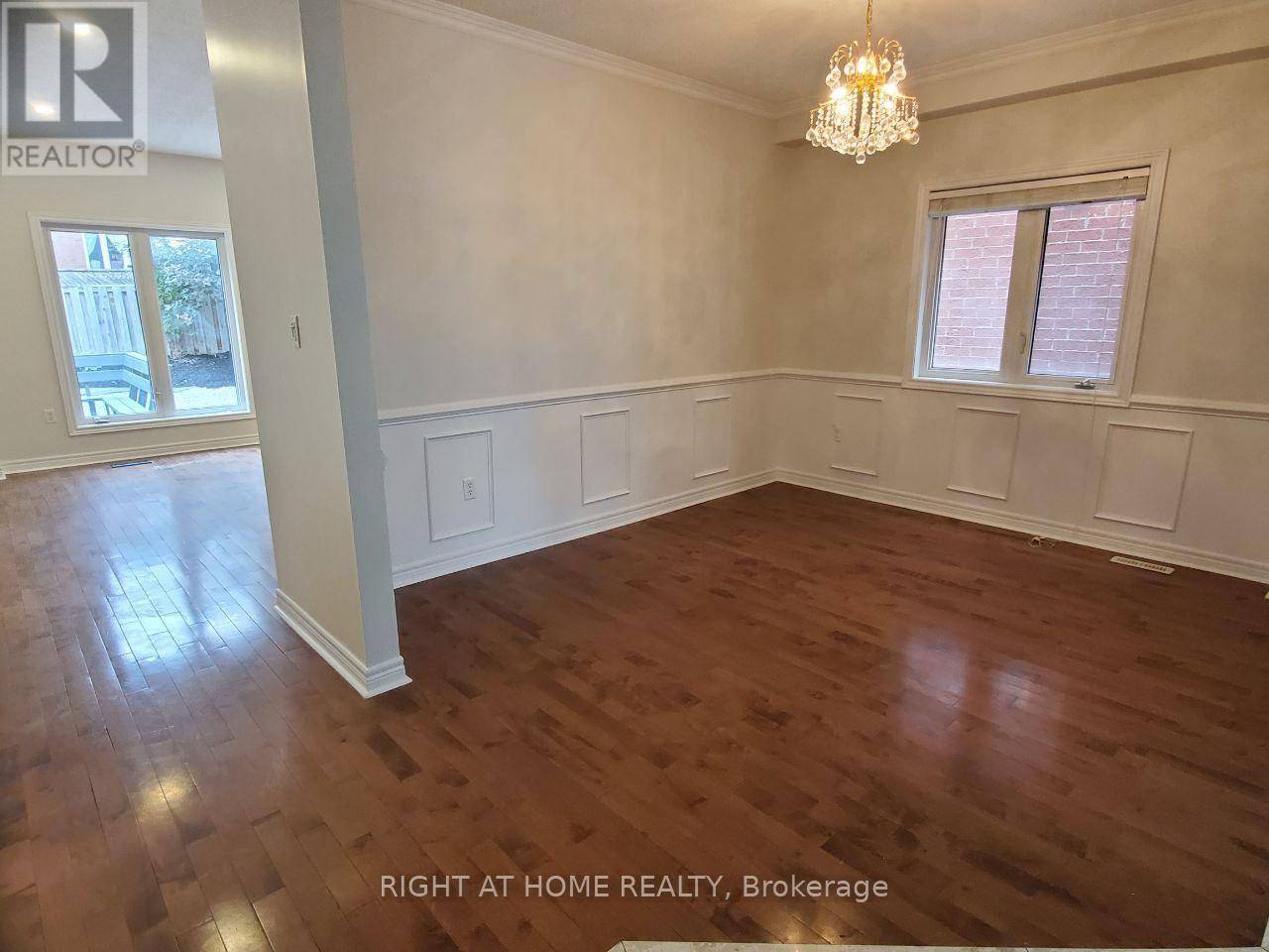 Newmarket (summerhill Estates), ON L3X2V5,46 WOODBURY CRESCENT