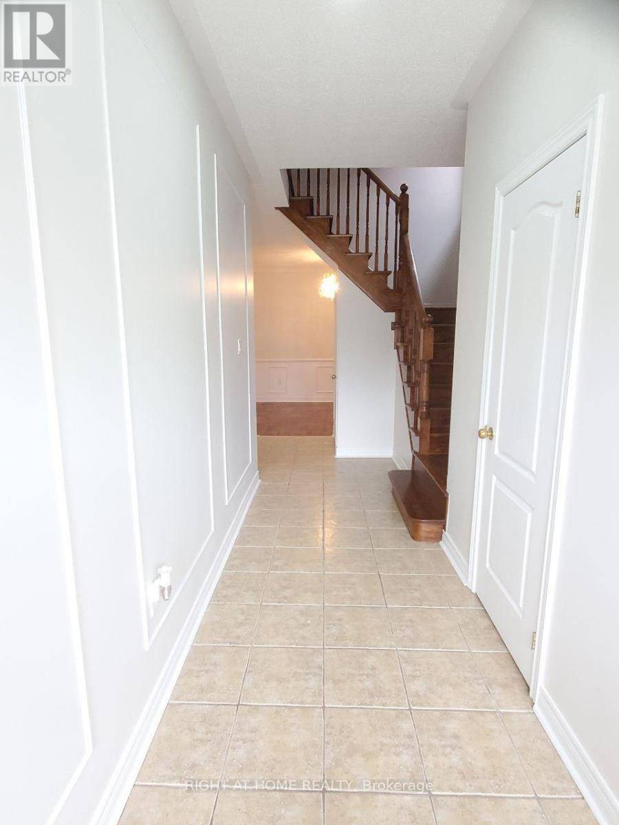 Newmarket (summerhill Estates), ON L3X2V5,46 WOODBURY CRESCENT