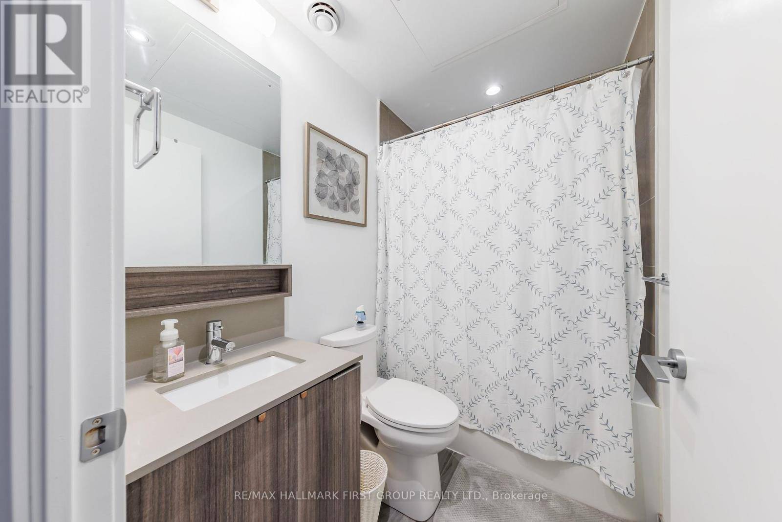 Vaughan (vaughan Corporate Centre), ON L4K0J5,5 Buttermill AVE #4912
