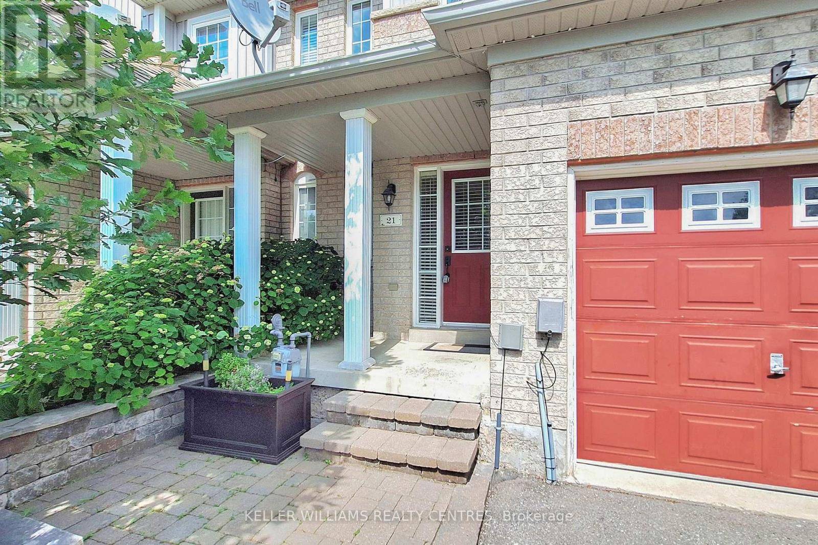 East Gwillimbury (mt Albert), ON L0G1M0,21 HAMMILL HEIGHTS