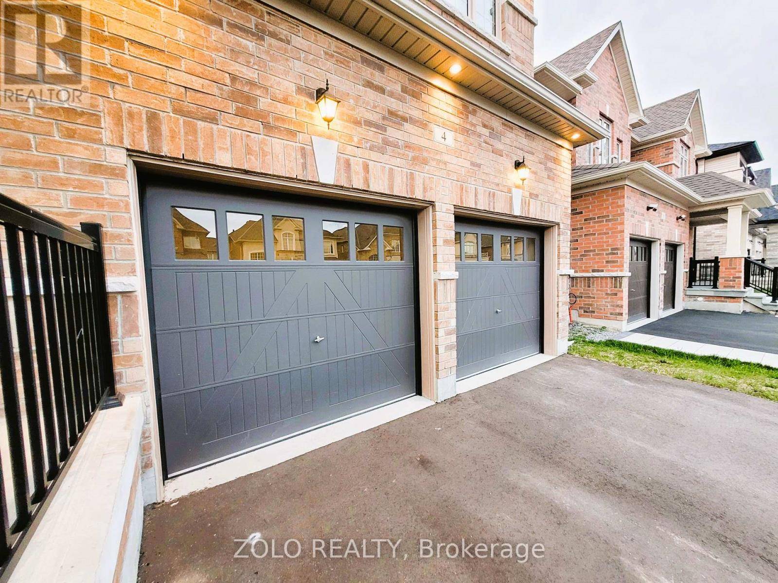 Georgina (keswick South), ON L4P0J1,4 BRUCE WELCH AVENUE