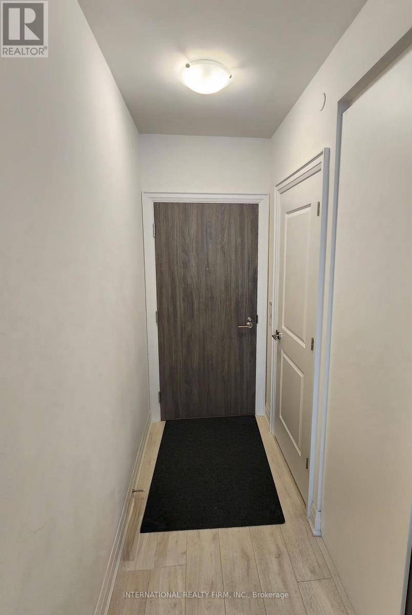 Vaughan (beverley Glen), ON L4J0L2,10 Gatineau DR #301W