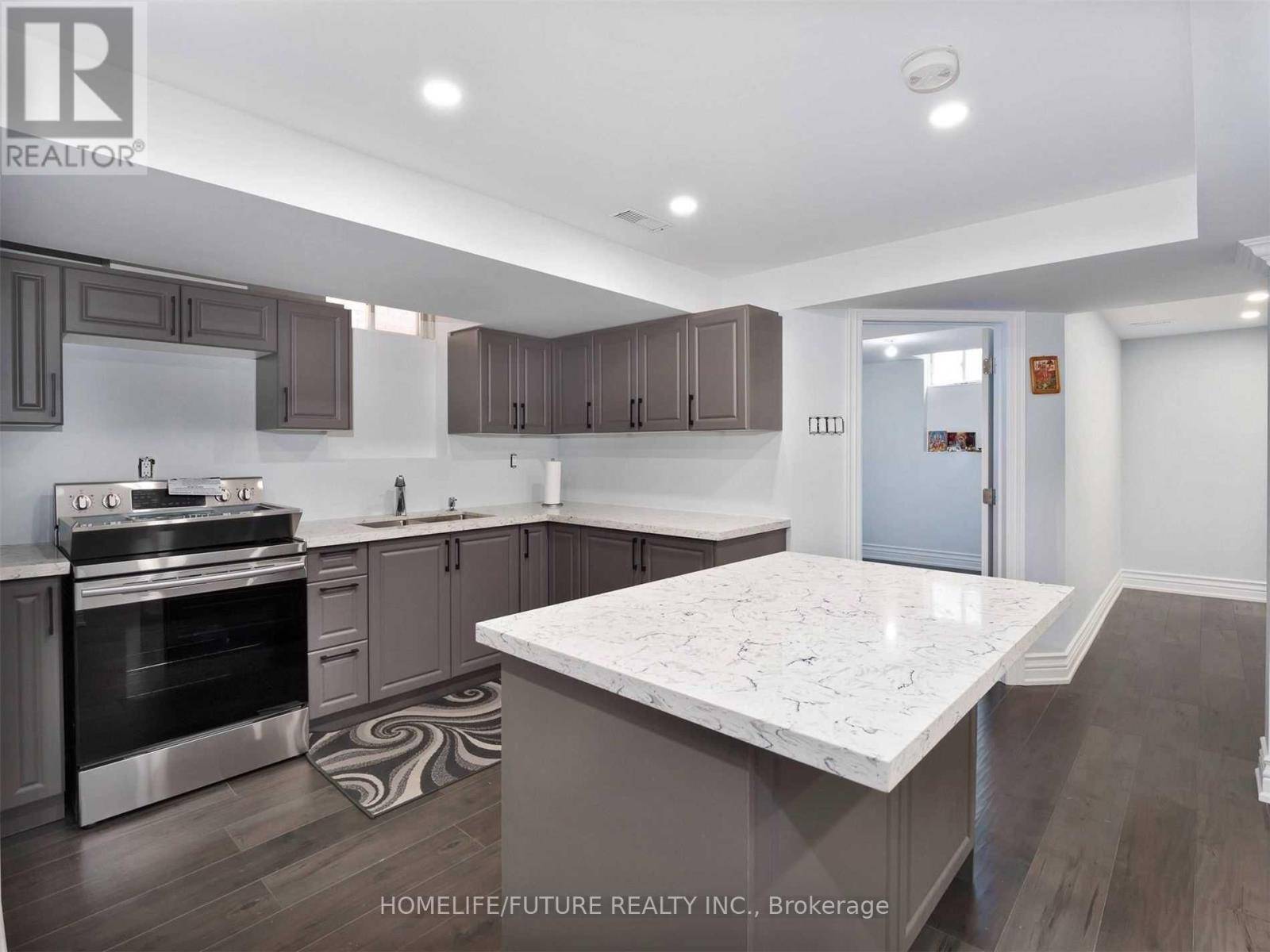 Vaughan (vellore Village), ON L4H0C1,33 RETREAT BOULEVARD