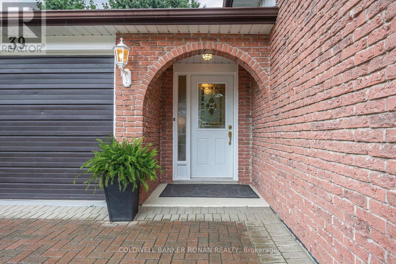 New Tecumseth (alliston), ON L9R1C9,39 MITCHELL AVENUE