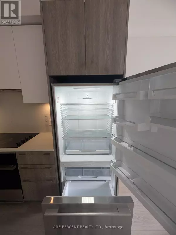 Markham (unionville), ON L3R6M8,38 Water Walk DR #509