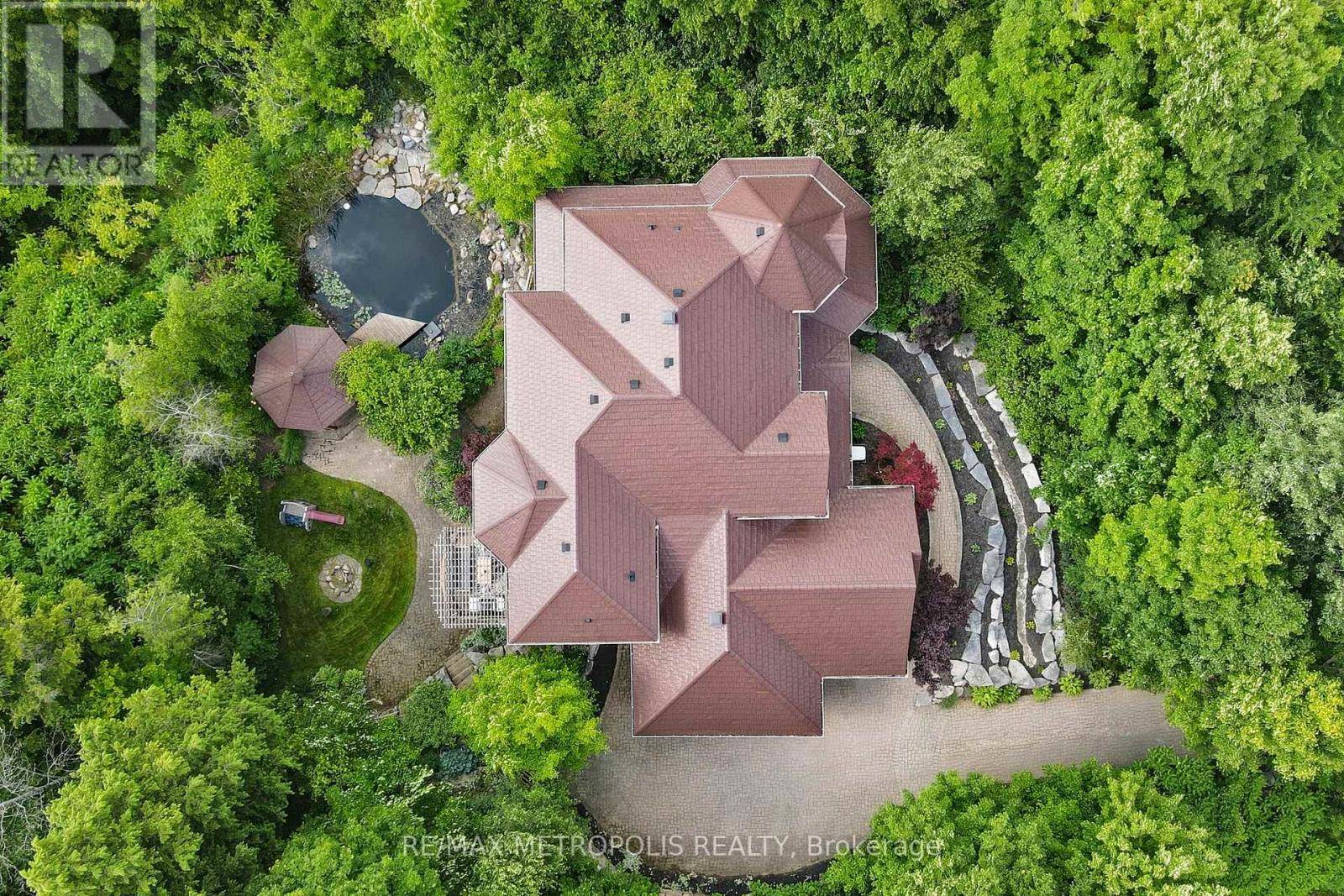 8 SUGAR MAPLE LANE, Adjala-tosorontio, ON L0G1L0