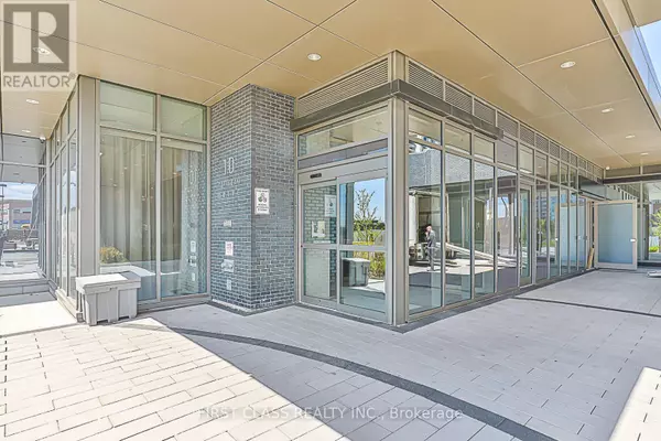 Vaughan (beverley Glen), ON L4J0L2,10 Gatineau DR #210