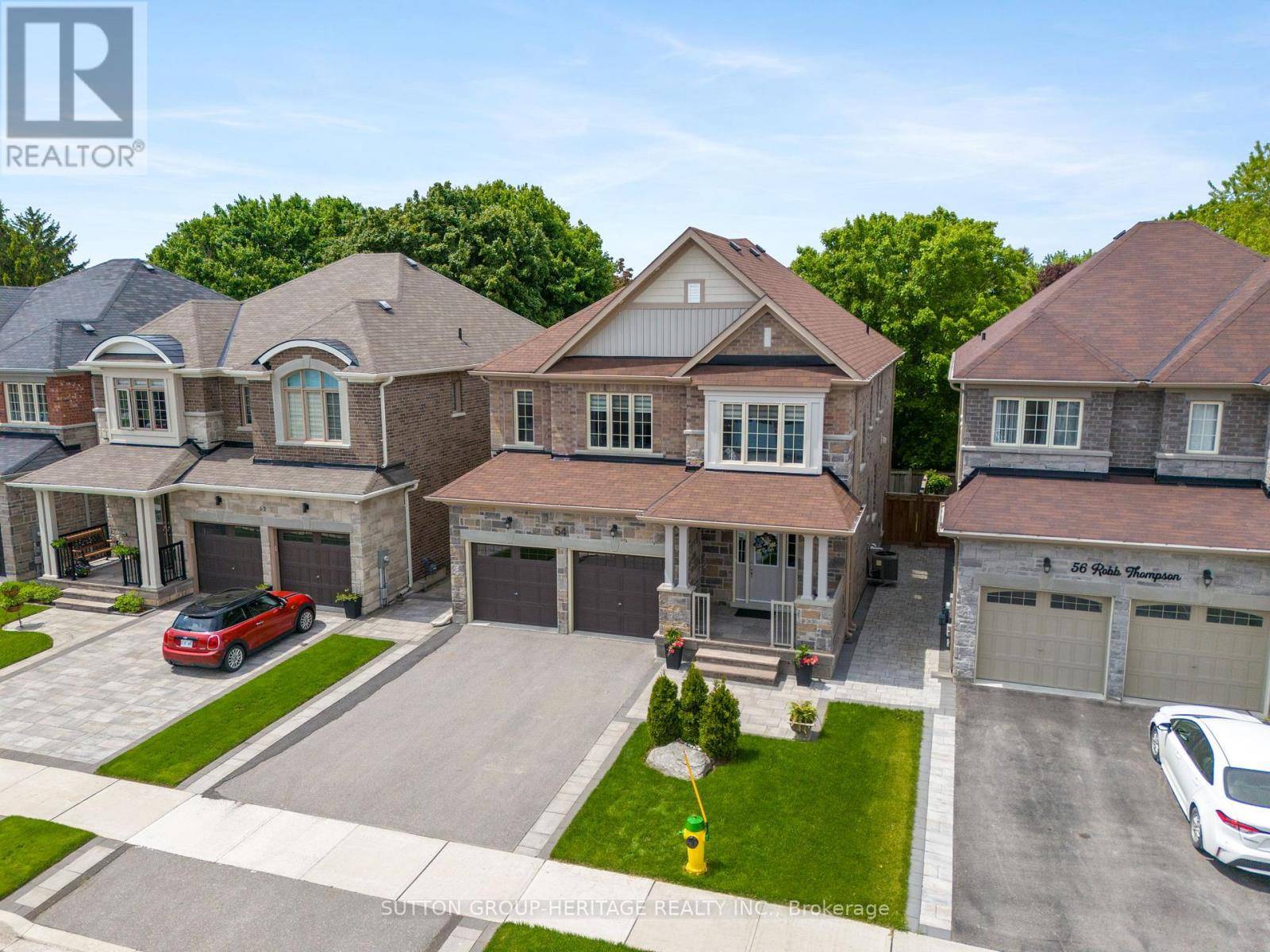 East Gwillimbury (mt Albert), ON L0G1M0,54 ROBB THOMPSON ROAD