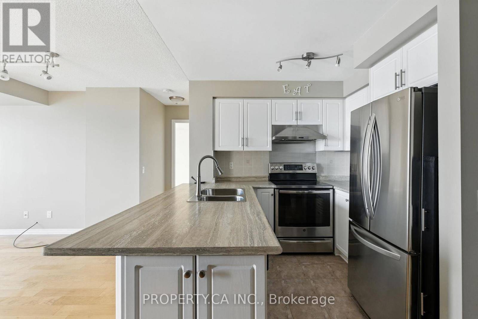 Richmond Hill (langstaff), ON L4C0T5,350 Red Maple RD #607