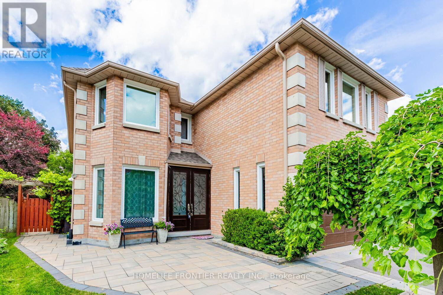 Vaughan (brownridge), ON L4J7X4,46 THORNBROOK COURT