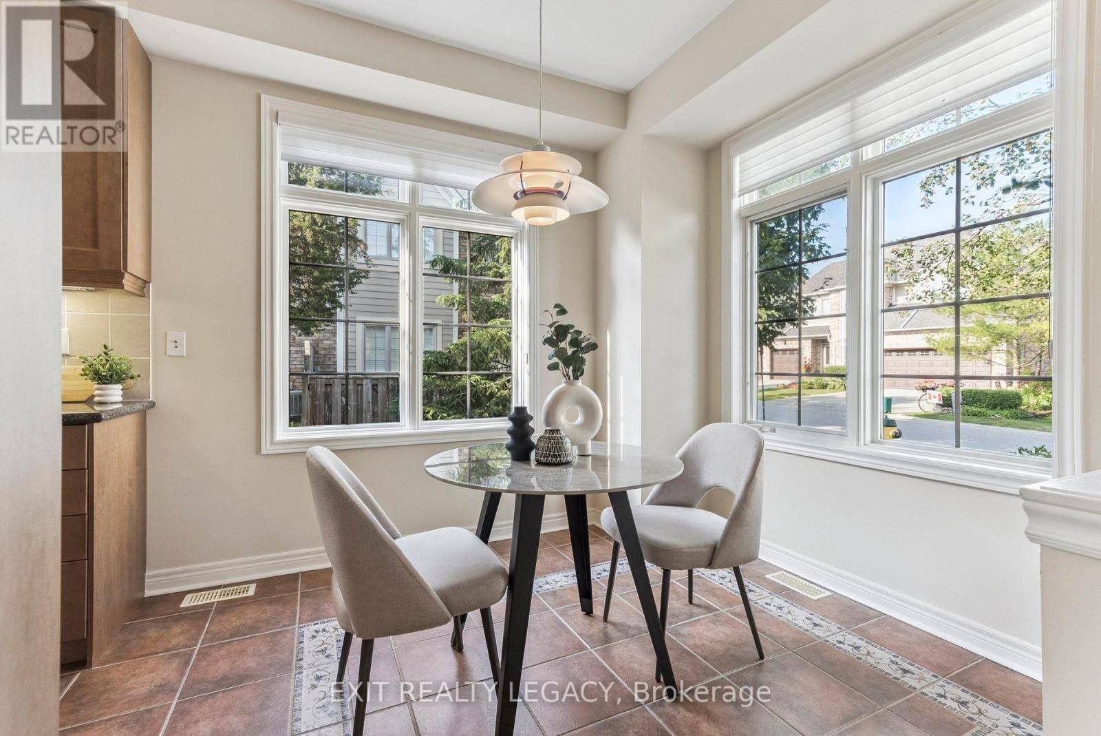 Markham (greensborough), ON L6E2A2,54 LOUISBOURG WAY W