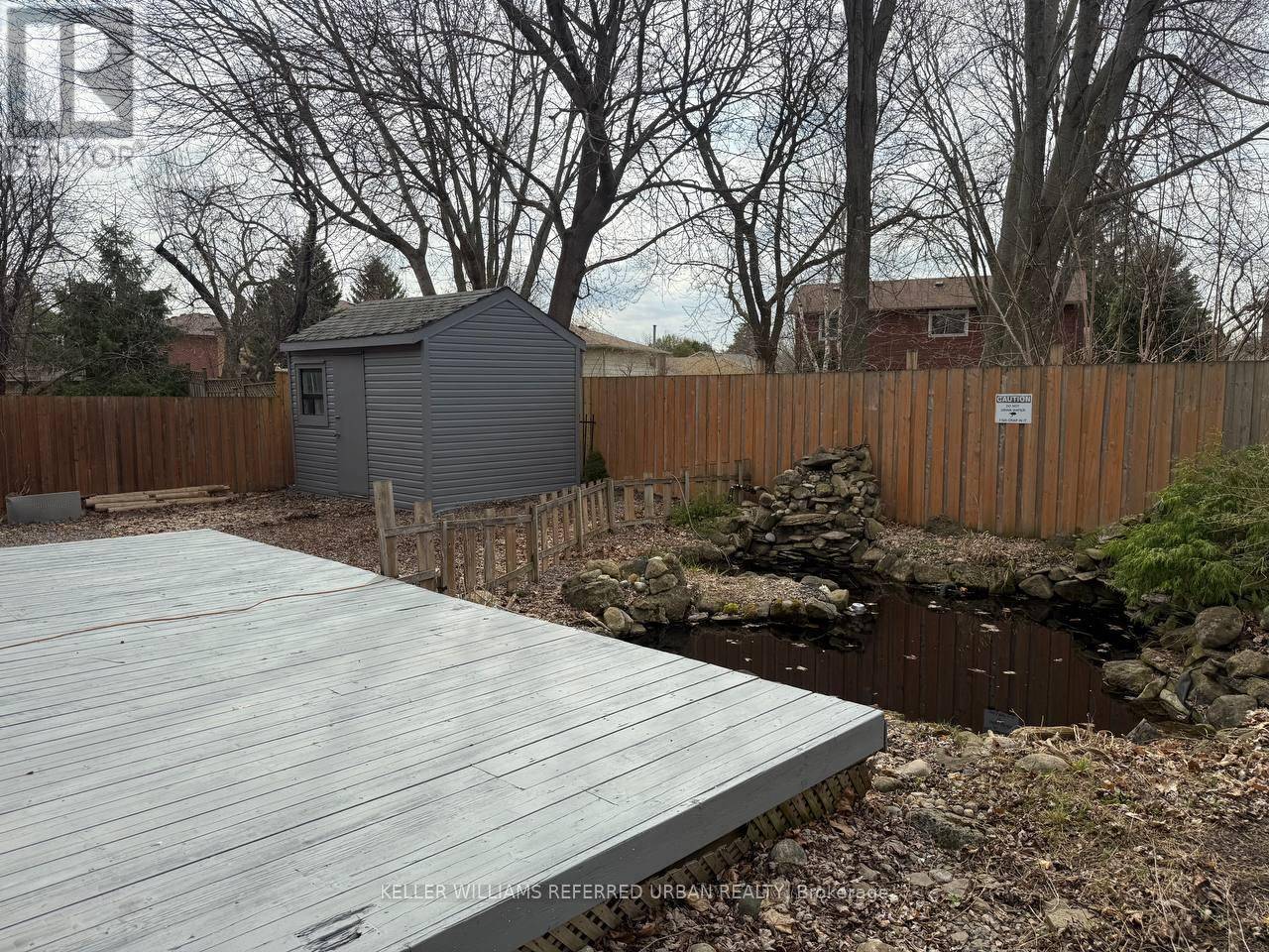 Newmarket (bristol-london), ON L3Y7X3,228 ELMAN CRESCENT