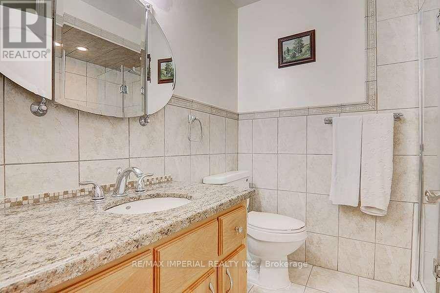 Vaughan (lakeview Estates), ON L4J2S6,BEDROOM ONE - 123 MCCABE CRESCENT