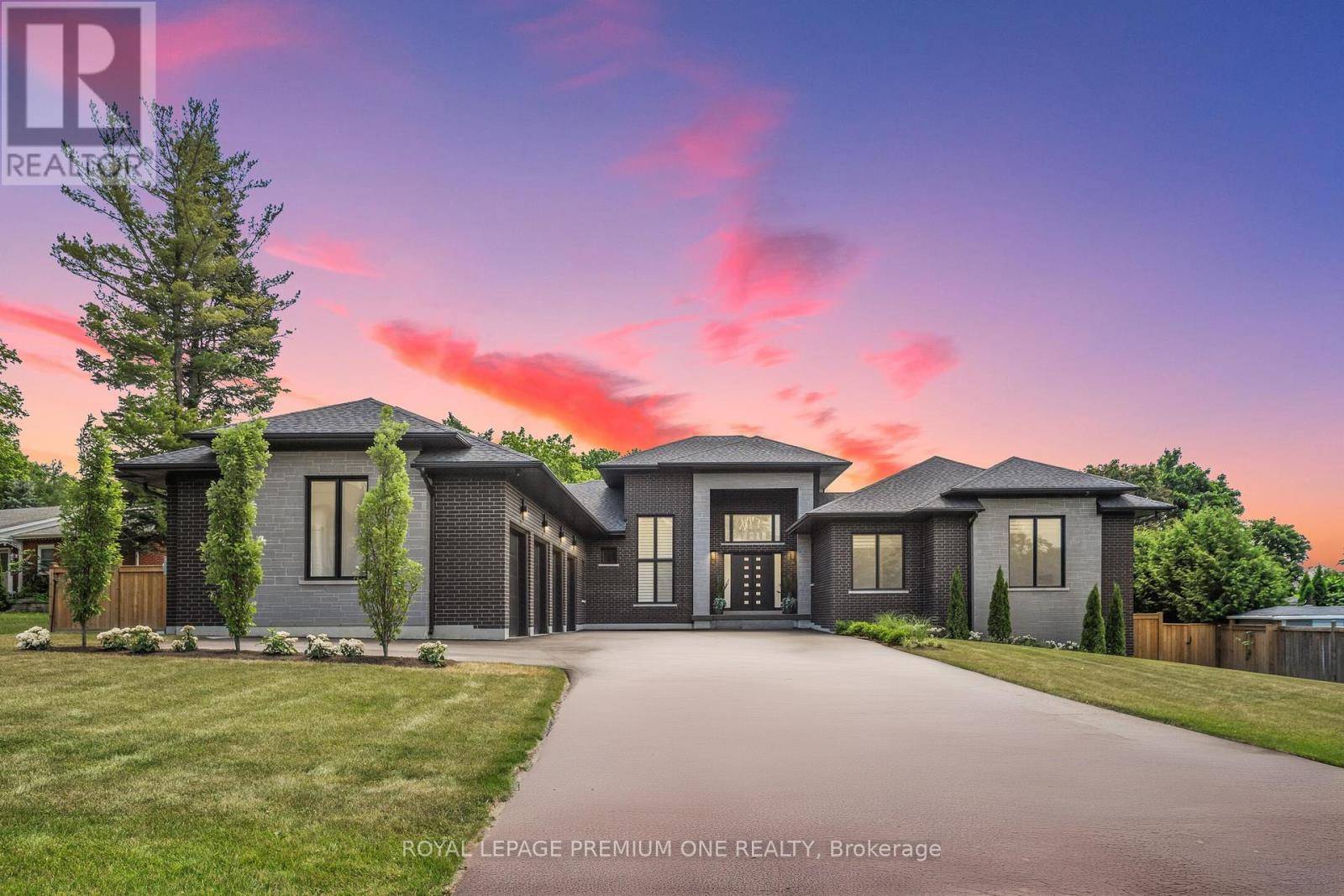 11 HOLLYWOOD CRESCENT, King (nobleton), ON L0G1N0