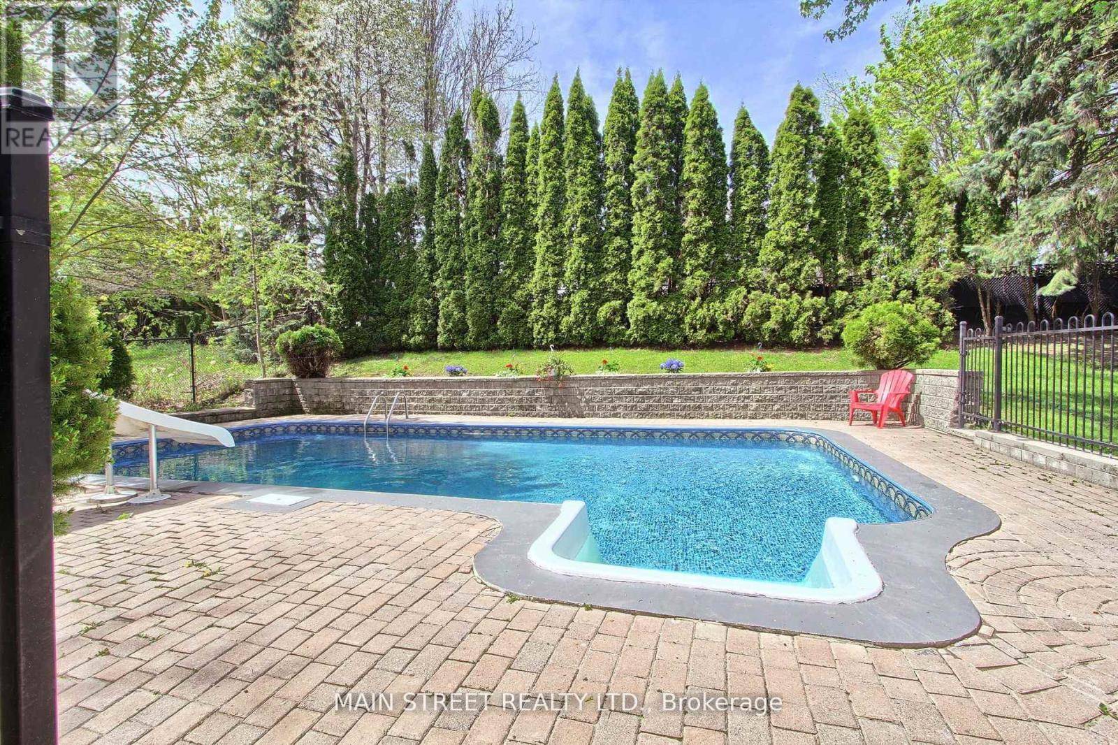 Newmarket (stonehaven-wyndham), ON L3X1K7,898 STONEHAVEN AVENUE
