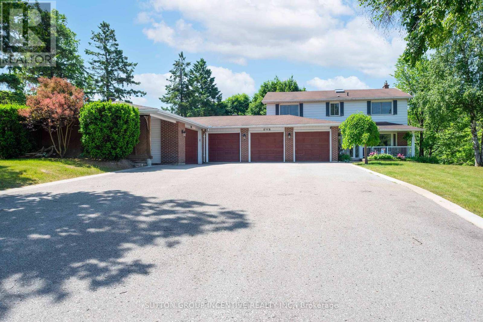 Innisfil, ON L9S4A7,1983 INNISFIL HEIGHTS CRESCENT